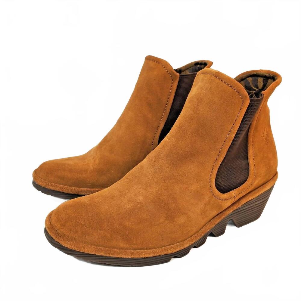 NEW FLY LONDON women's max 0145 oil suede boot in camel